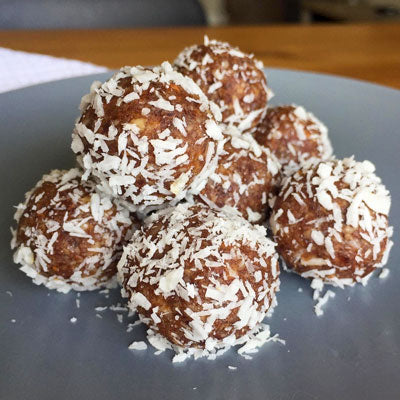 3 Ingredient Almond Date Balls